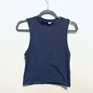 FOREVER 21 blue and white striped crop top. Size L